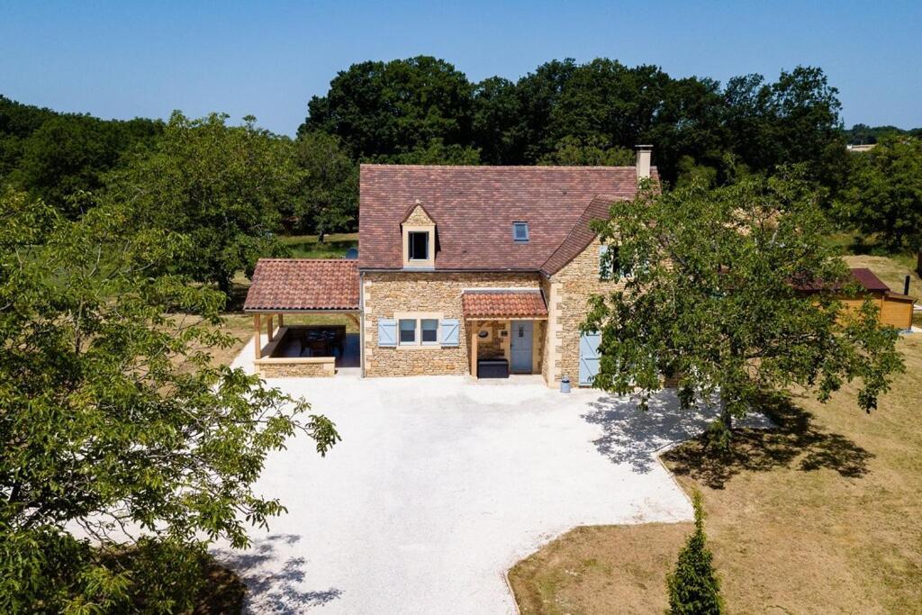 Luxury 3 Bed Home With Heated Swimming Pool Air Con And Boules Pitch Salignac-Eyvigues Exterior photo