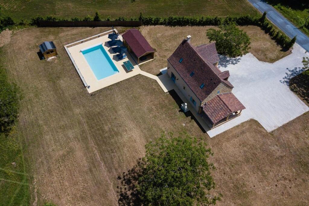 Luxury 3 Bed Home With Heated Swimming Pool Air Con And Boules Pitch Salignac-Eyvigues Exterior photo
