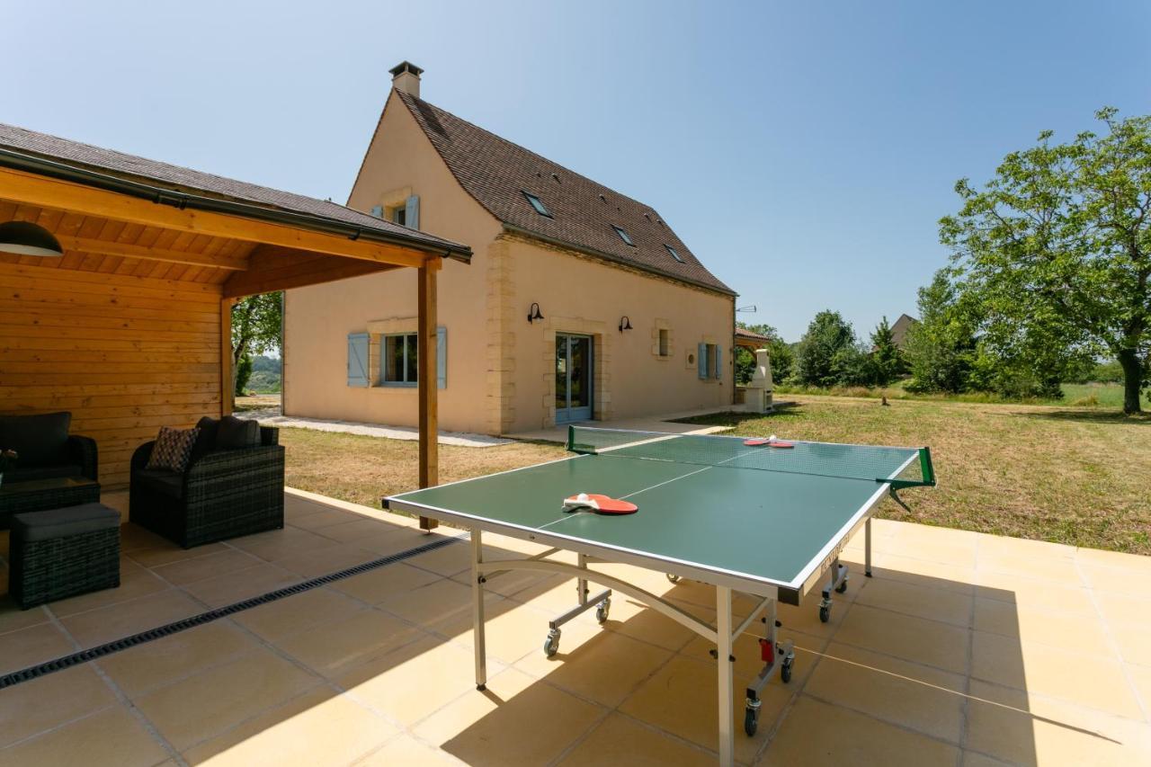 Luxury 3 Bed Home With Heated Swimming Pool Air Con And Boules Pitch Salignac-Eyvigues Exterior photo