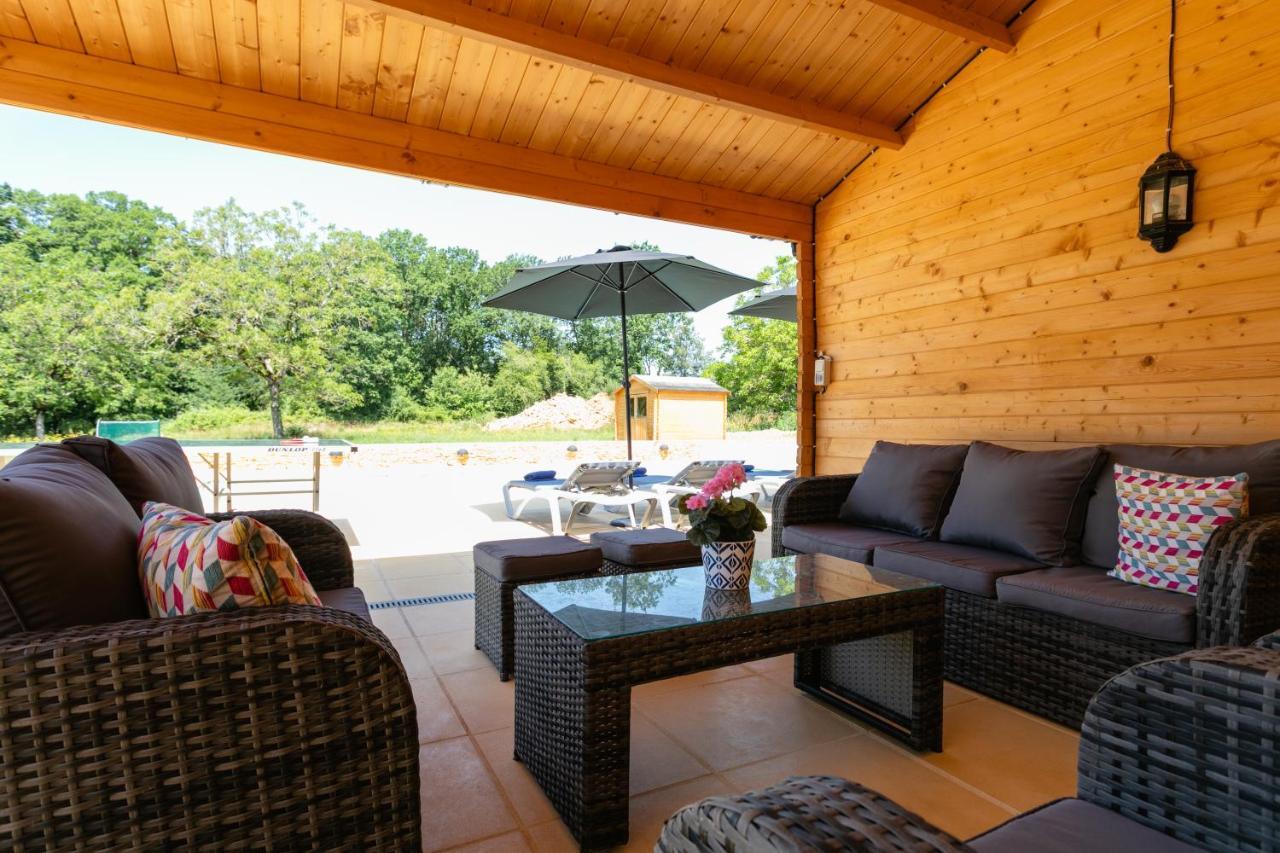 Luxury 3 Bed Home With Heated Swimming Pool Air Con And Boules Pitch Salignac-Eyvigues Exterior photo