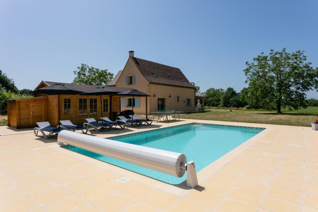 Luxury 3 Bed Home With Heated Swimming Pool Air Con And Boules Pitch Salignac-Eyvigues Exterior photo